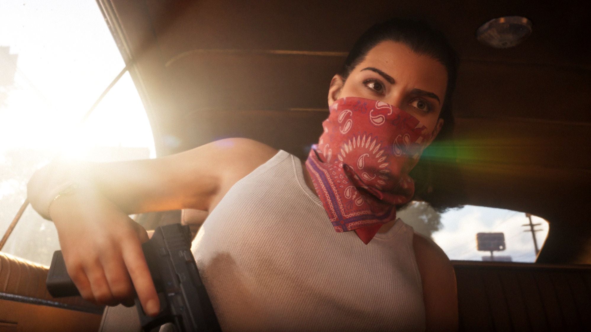 Lucia aus GTA 6 mit rotem Bandana und Pistole im Fond eines Autos